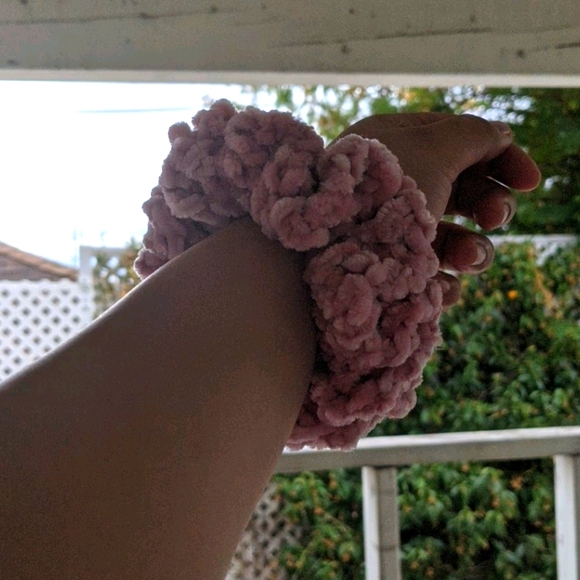 Pick scrunchie - Picture 3 of 3